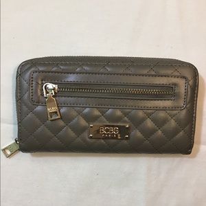 BCBG Paris wallet